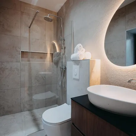 Levanat Iz * Veli Iž