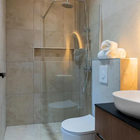 Levanat Iz Apartman Veli Iž