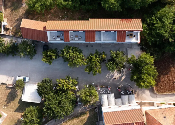 Levanat Iz Вели-Иж